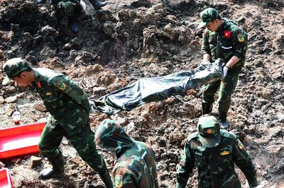 Quy tập thêm 11 hài cốt liệt sĩ tại Công viên Lê Thị Riêng