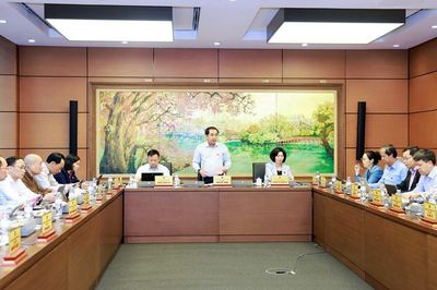 Đại biểu Quốc hội đề nghị đổi mới tư duy đầu tư thiết chế văn hóa cơ sở
