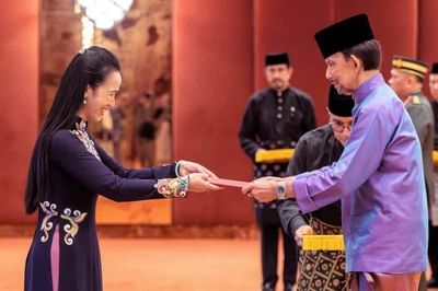 Đại sứ Việt Nam trình Quốc thư lên Quốc vương Brunei Darussalam