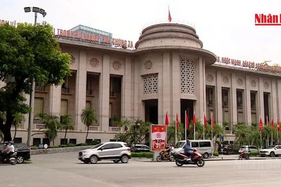 [Video] Nhiều ngân hàng hạ lãi suất tiết kiệm sau chỉ đạo của Ngân hàng Nhà nước