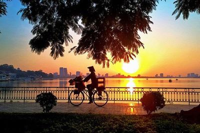 Thời tiết hôm nay (20-10): Bắc Bộ ngày nắng, Nam Bộ có mưa dông