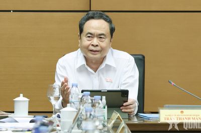 Bảo đảm người dân được tiếp cận nguồn điện ổn định, với giá hợp lý