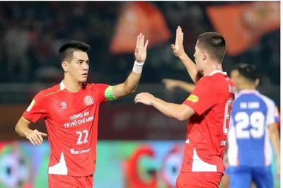 Tuấn Hải, Tiến Linh thi đấu khởi sắc, HLV Kim Sang-sik có thêm lựa chọn