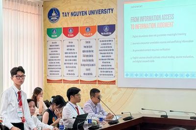 Tài năng 'kép' của nam sinh viên quê miền Tây
