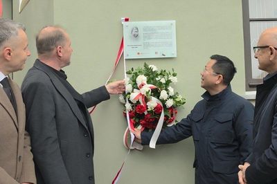 Lễ Khánh thành Bia tưởng niệm cố kiến trúc sư Kazimierz Kwiatkowski tại thành phố Lublin (Ba Lan)