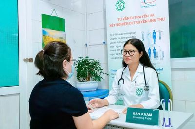 Nữ PGS Việt đầu tiên được quốc tế chọn làm Đại sứ ung thư: 'Danh hiệu không cứu người bệnh, điều trị mới là đích đến'