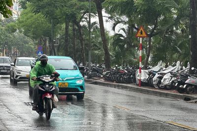 Không khí lạnh tràn về gây mưa rào