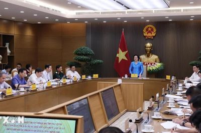 Hoàn thiện vị trí việc làm, chuyển mạnh sang quản lý theo kết quả và trách nhiệm