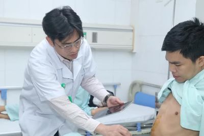 TS Hà Anh Đức: Không phải cứ mắc ung thư là phải đến bệnh viện ung bướu tuyến cuối