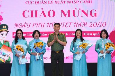 Bản lĩnh của phụ nữ Quản lý xuất nhập cảnh qua cuộc thi 'Cặp đôi hoàn hảo - Trí, Tài, Sắc'