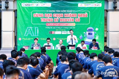 Khởi động chương trình tư vấn hướng nghiệp cho học sinh lớp 12