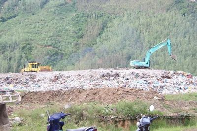 Đẩy nhanh thủ tục, sớm thi công ô chôn lấp tạm ở Khu xử lý chất thải rắn Long Mỹ
