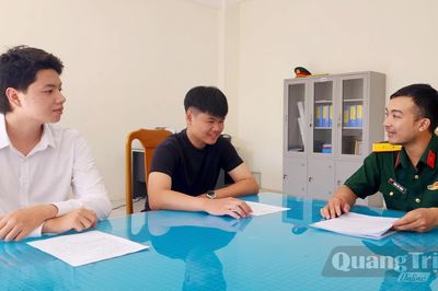 Những lá đơn tình nguyện... nhập ngũ!