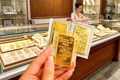 Thị trường đồng loạt giảm, giá vàng miếng SJC tăng nhẹ