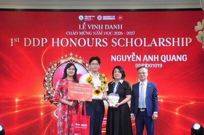 Nam sinh Học viện Tài chính đạt GPA tuyệt đối, giành 'cú đúp' thủ khoa