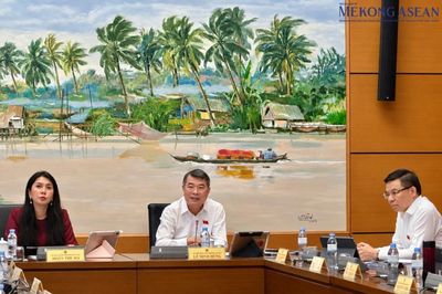 Thủ tướng: Hài hòa lợi ích để huy động nguồn vốn lớn phát triển ngành điện