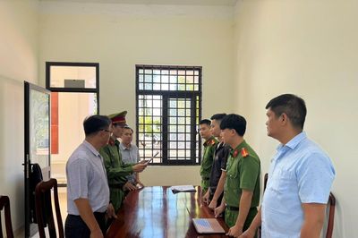 Bắt giam tài xế say xỉn lái xe tông công nhân môi trường ở Quảng Ngãi