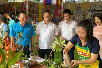 Công đoàn viên Công ty TNHH MTV Vườn thú Hà Nội trổ tài nữ công gia chánh