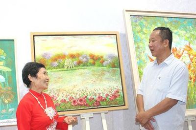 Đưa vẻ đẹp 'Hà Nội 12 mùa hoa' vào dòng chảy sáng tạo đương đại