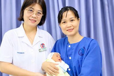 60 phút giành giật sự sống, bảo tồn tử cung cho sản phụ mang thai 36 tuần có khối u xơ 15cm