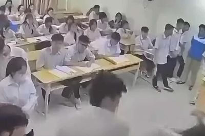 Hà Nội: Nam sinh bị bắt khẩn cấp sau khi đấm cô giáo ngay trong lớp học