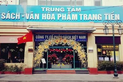 Công ty sách lãi đậm nhờ 'buôn tiền'