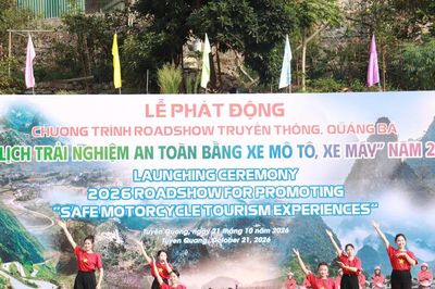 Tuyên Quang: 100 xe mô tô, xe máy quảng bá du lịch an toàn trên Cao nguyên đá Đồng Văn