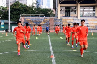 HLV Hoàng Anh Tuấn đề cao tư duy sáng tạo của U15 Việt Nam trước sân chơi thế giới