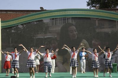 Người Hà Nội thanh lịch, văn minh từ gia đình, nhà trường, xã hội đến không gian số