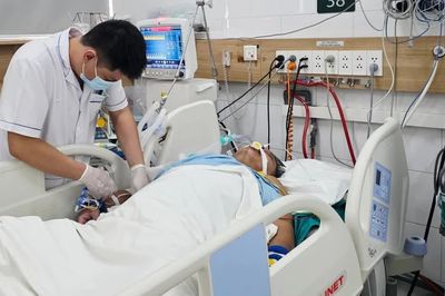Bảy nạn nhân ngộ độc khí clo đang được cứu chữa tích cực, 1 ca phải chạy ECMO