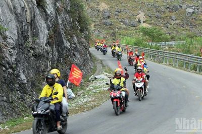 Tuyên Quang quảng bá du lịch trải nghiệm an toàn bằng xe mô-tô, xe máy