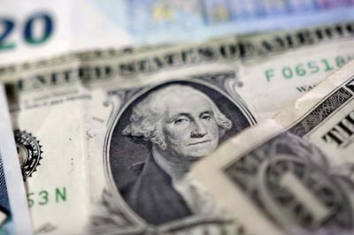 Tỷ giá USD hôm nay (21-10): Đồng USD giảm khi giá dầu đi xuống