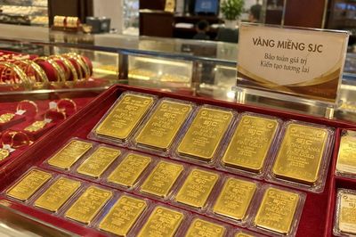 Giá vàng hôm nay (trưa 21-10): Nối dài đà giảm
