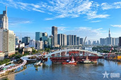 TP Hồ Chí Minh: Hợp long cầu đi bộ qua sông Sài Gòn