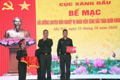 Nâng cao trình độ chuyên môn, nghiệp vụ nhân viên xăng dầu toàn quân