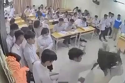 Khởi tố nam sinh hành hung giáo viên tại Hà Nội