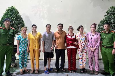 Điều tra vụ án môi giới mại dâm, phát hiện đường dây cá độ bóng đá qua mạng