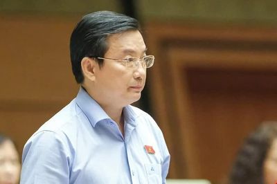 Đại biểu Phạm Trọng Nhân: Phòng chống thuốc lá phải quyết liệt như 'cấm đốt pháo' và bắt buộc 'đội mũ bảo hiểm'