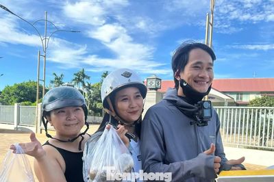 Gặp chàng trai Đắk Lắk bán món lạ gây sốt với clip gần 8 triệu lượt xem