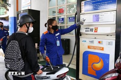 Thủ tướng yêu cầu trình Nghị định mới về kinh doanh xăng dầu trước ngày 10/11