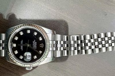 Ai đánh rơi đồng hồ Rolex và tập tiền 500.000 đồng ở Hà Nội?