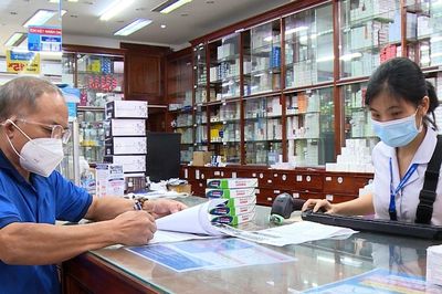 Bộ trưởng Y tế trình dự luật ngăn mua bán lòng vòng, nâng giá thiết bị y tế