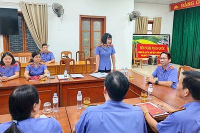 Viện trưởng VKSND tỉnh Lào Cai động viên cán bộ, Kiểm sát viên khắc phục khó khăn, ổn định công tác
