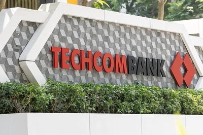 Techcombank có quý lãi cao nhất từ trước đến nay, nợ xấu tăng trở lại