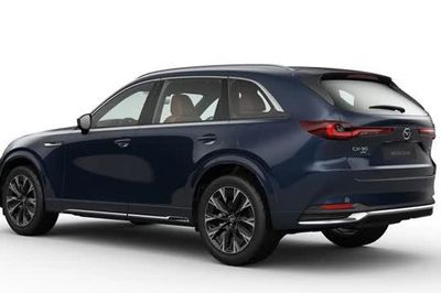 Mazda khai tử CX-70, thay thế bằng CX-90 2 hàng ghế, giá gần 1,1 tỷ đồng