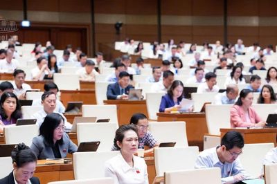 ĐBQH đề xuất cấm bán thuốc lá cho người sinh từ năm 2010