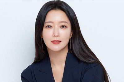 Kim Hee Sun cân nhắc vai diễn mới, hé lộ màn tái hợp đáng mong chờ