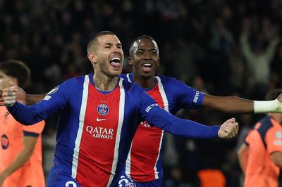 Barcelona gục ngã trước sức mạnh đáng sợ của PSG