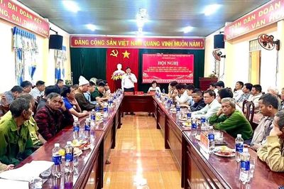 Xã Mang Yang gặp mặt già làng, người có uy tín và chức sắc, chức việc