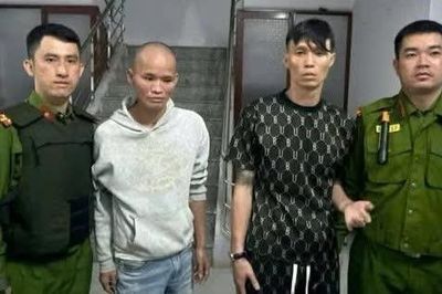 Gia Lai: Tạm giữ 2 đối tượng mang ma túy trên đường
